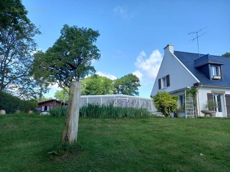 Maison à MONTIGNE-LE-BRILLANT