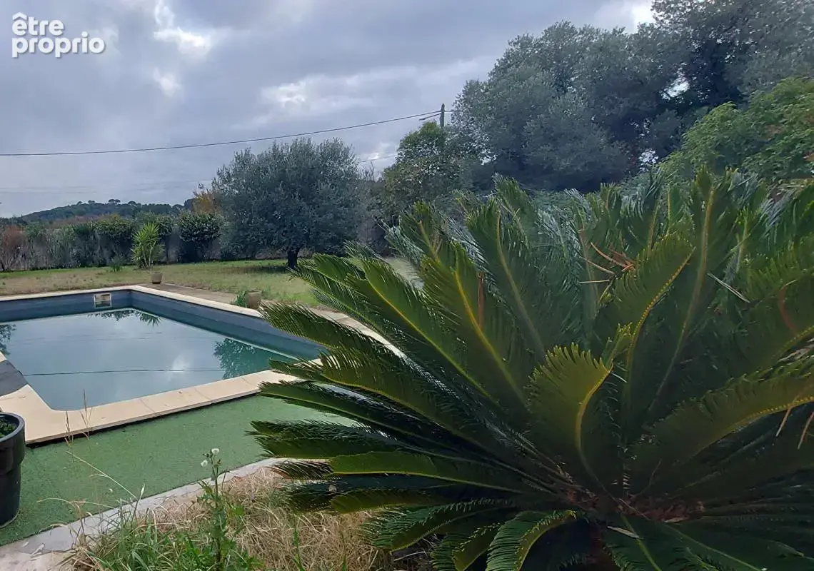 GARD. 30. GENERAC. Belle maison de 184 m2 de plain-pied sur terrain arboré de 1264 m² avec piscine - photo 15