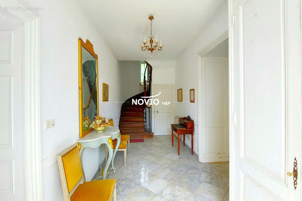 Maison 10 pièces 318 m² à vendre à Beaumont (86490) - photo 7