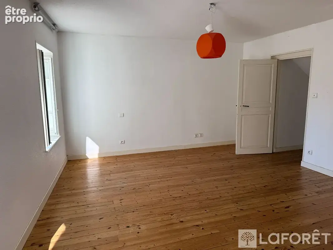 Maison de village avec jardin, dépendances et garage - photo 5