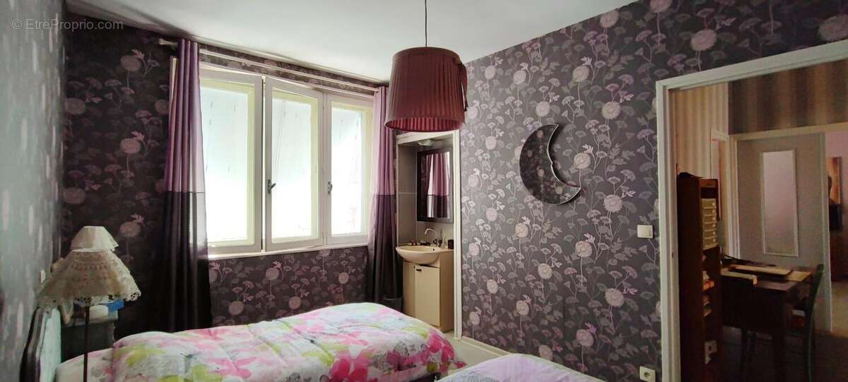 Maison à DECAZEVILLE