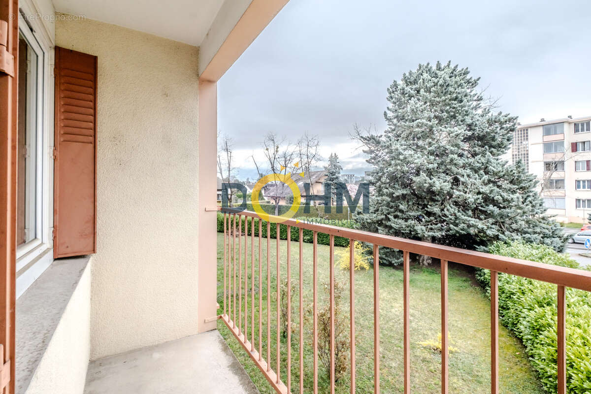 Appartement à AMBILLY