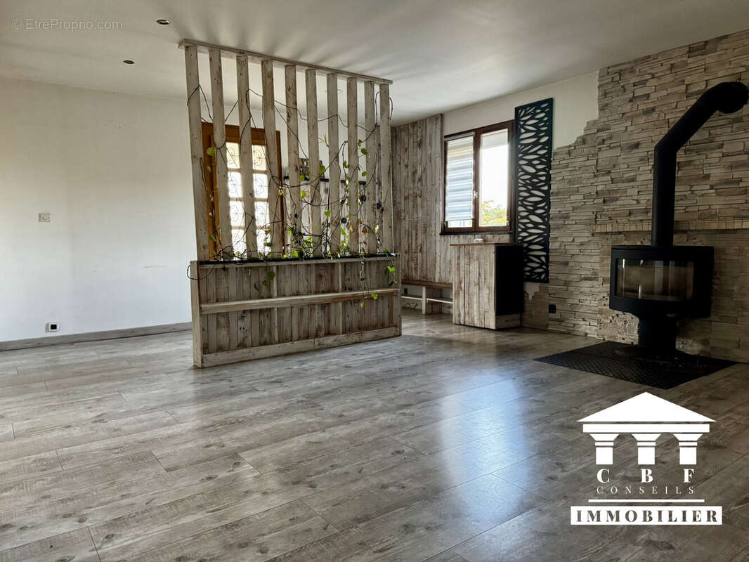 Maison à SAINT-BERAIN-SOUS-SANVIGNES