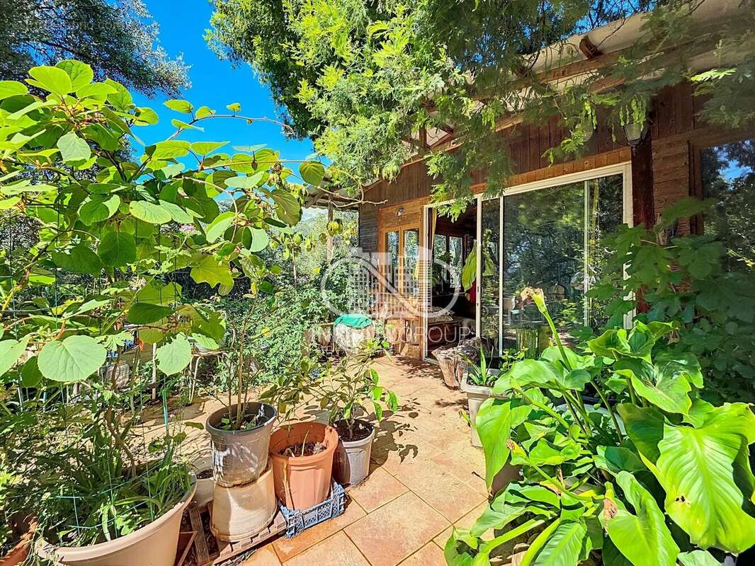 Maison à SAINT-MARTIN-DU-VAR