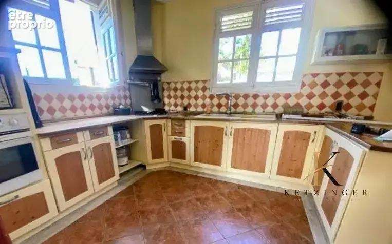 Maison 7 pièces 160 m² à vendre à Saint-Claude (97120) - photo 5