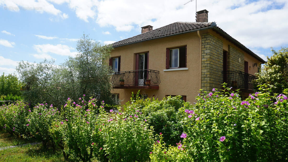 Maison à CASTELNAU-MONTRATIER