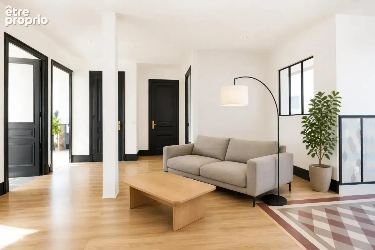 Bel appartement T4 dans l'ancien, rénové, à 100 m de la gare - photo 2