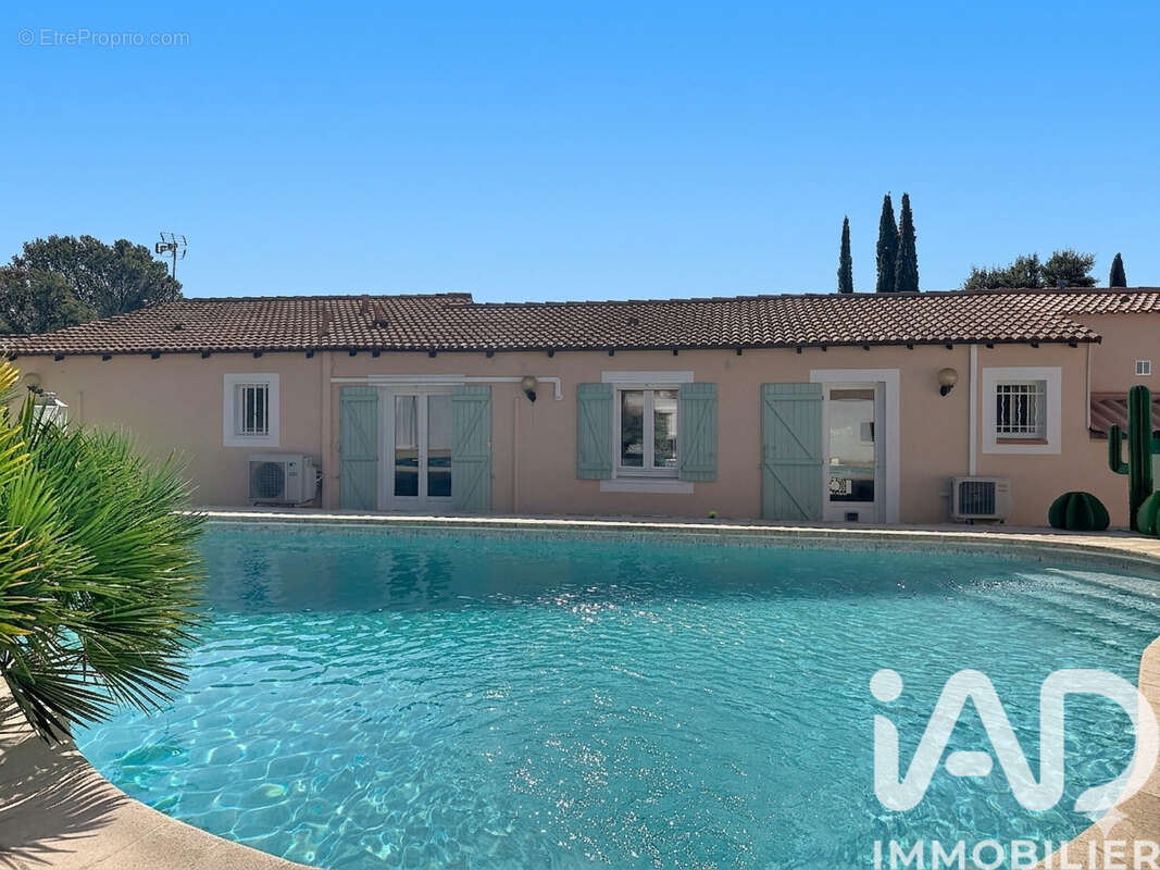 Photo 2 - Maison à ROQUEBRUNE-SUR-ARGENS