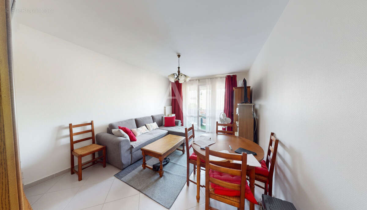 Appartement 3 pièces à vendre à Saint-Jean-de-Braye, 2 chambres, balcon, parking et cave - photo 2