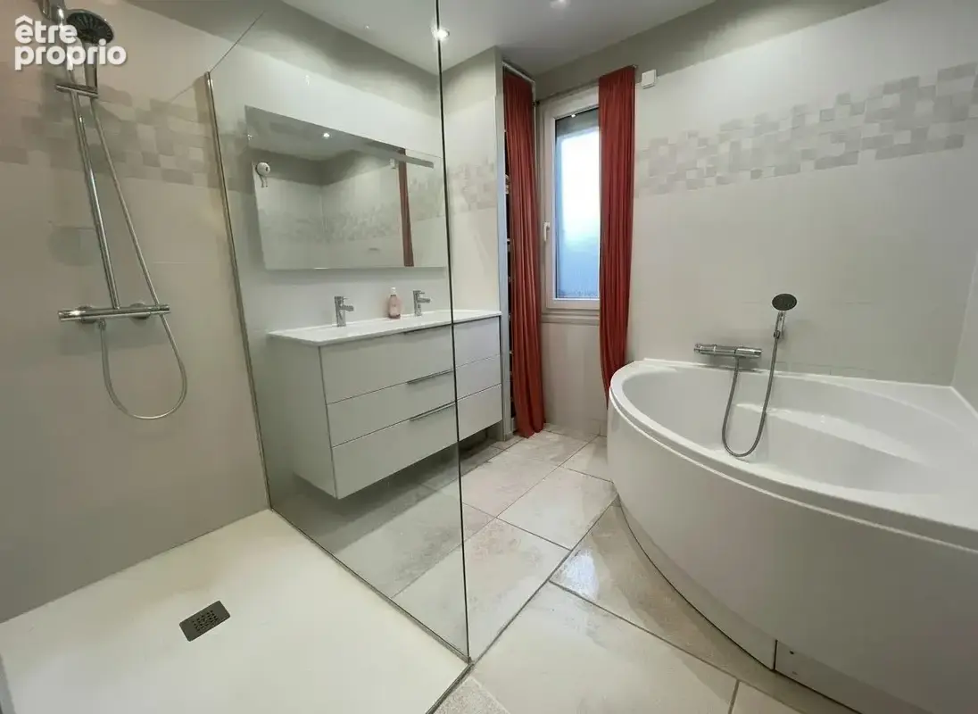 Maison 6 pièces 120 m² à vendre à Saint-Cyr-Sur-Loire (37540) - photo 9