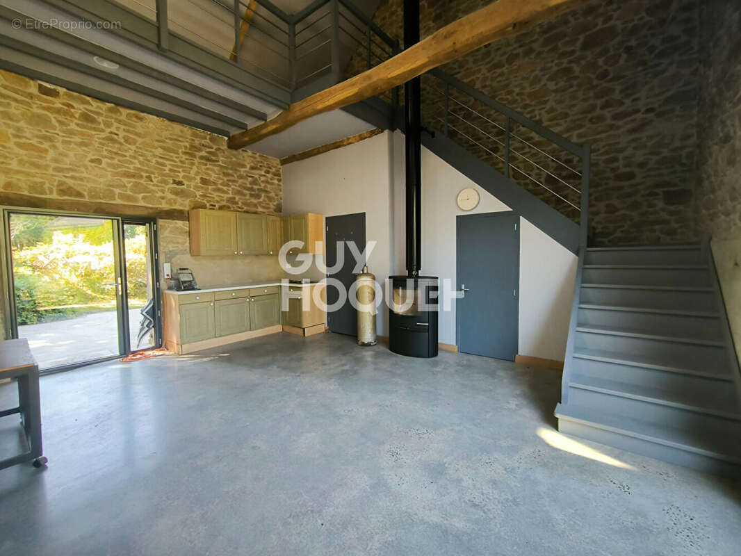 Maison à MINIAC-MORVAN