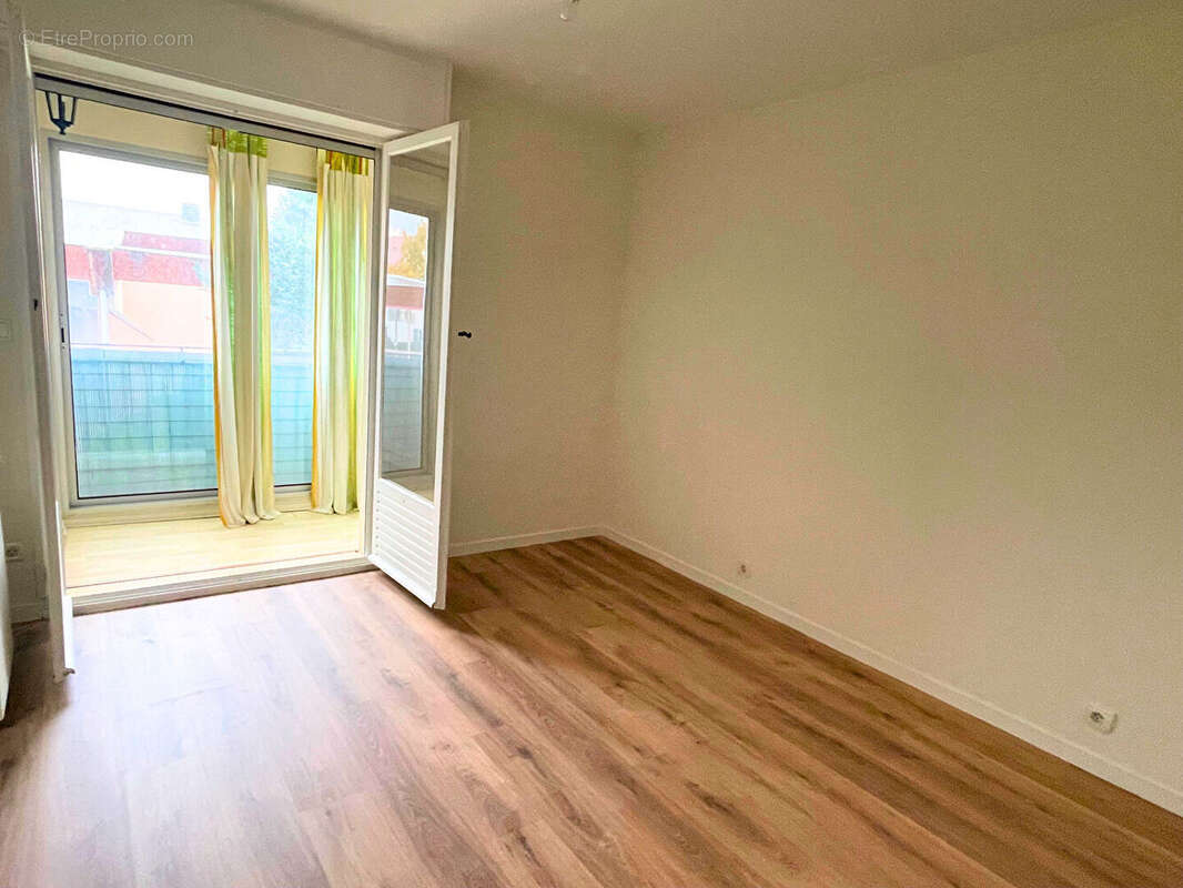 Appartement à CHENOVE