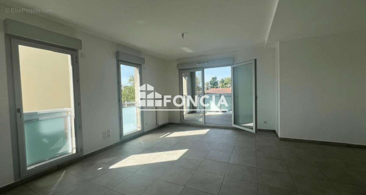 Appartement à RILLIEUX-LA-PAPE