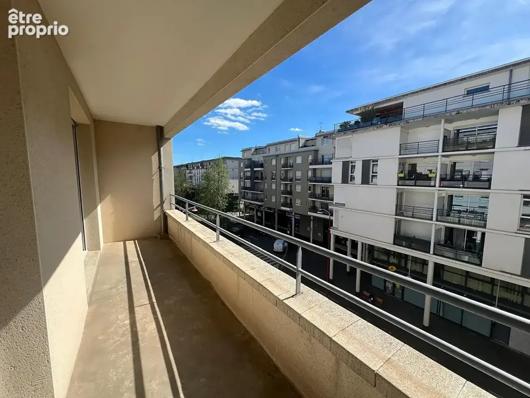 Appartement de Type 3 avec balcon, cave et garage double !! - photo 2
