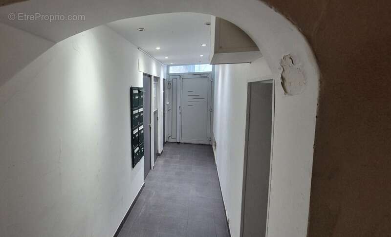 Immeuble de Rapport à vendre en Centre Ville de SAINT AMBROIX (GARD 30) - photo 3