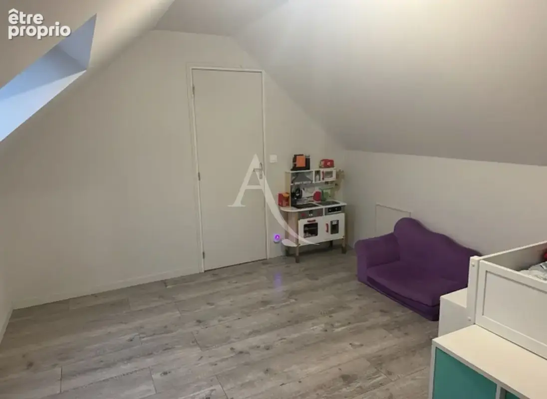 Maison 5 chambres sur terrain de 1830 m² - photo 9