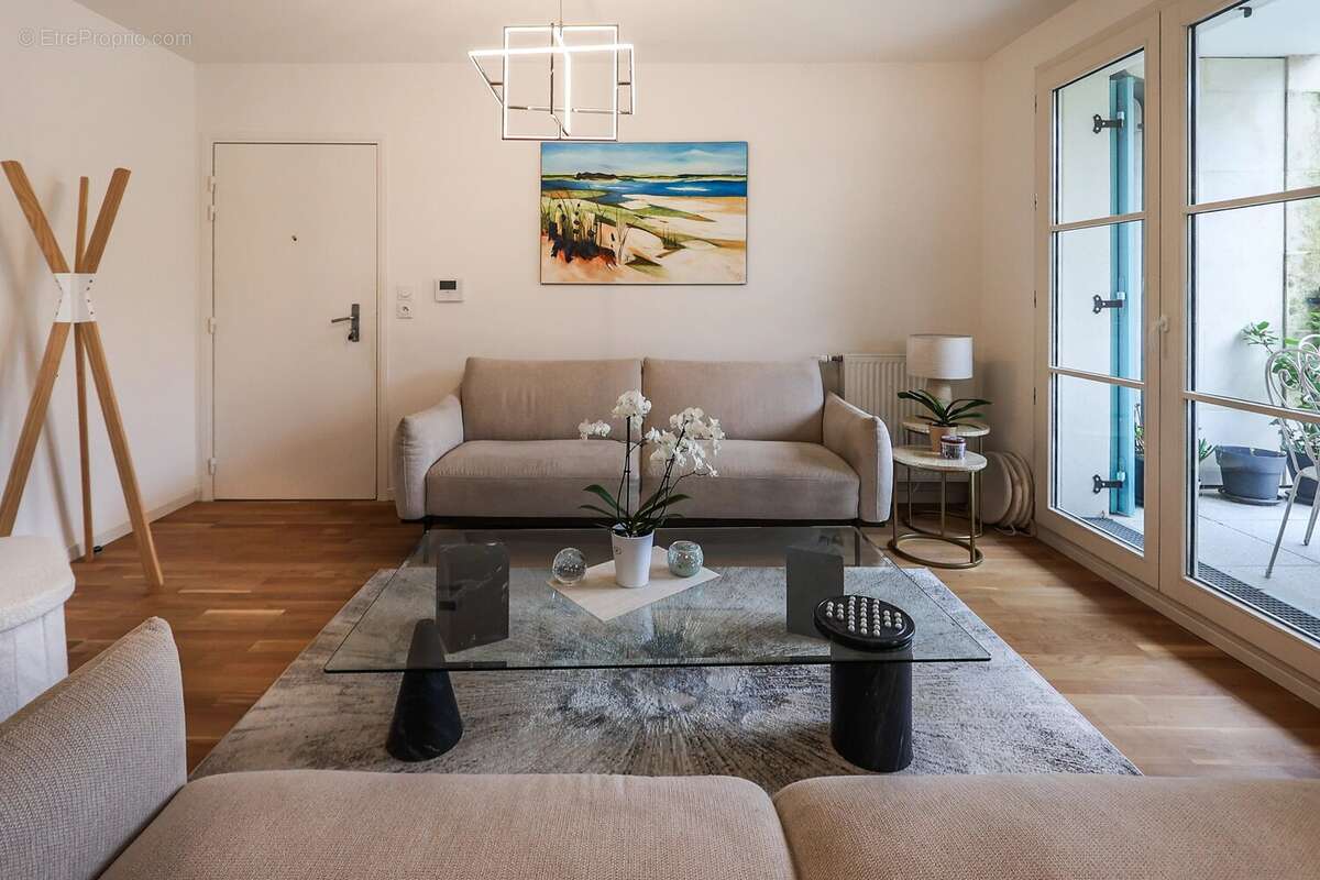 Appartement à LAMORLAYE
