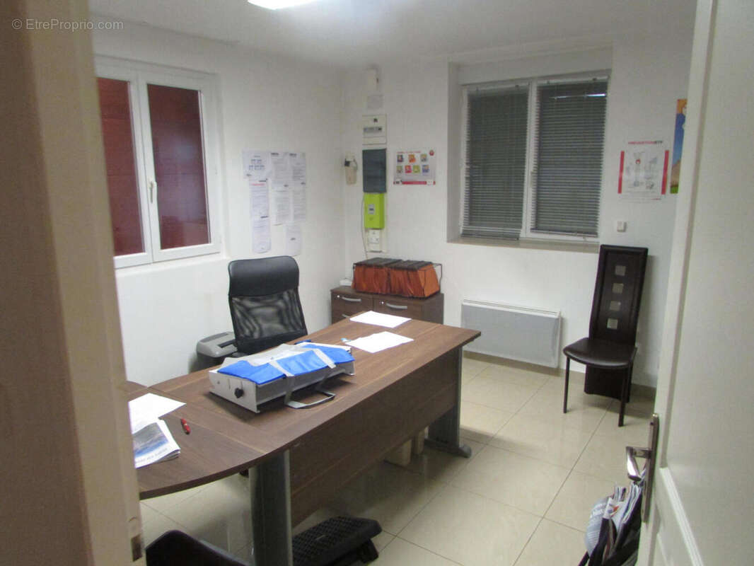 IMG_0831 - Commerce à RUPT-SUR-MOSELLE