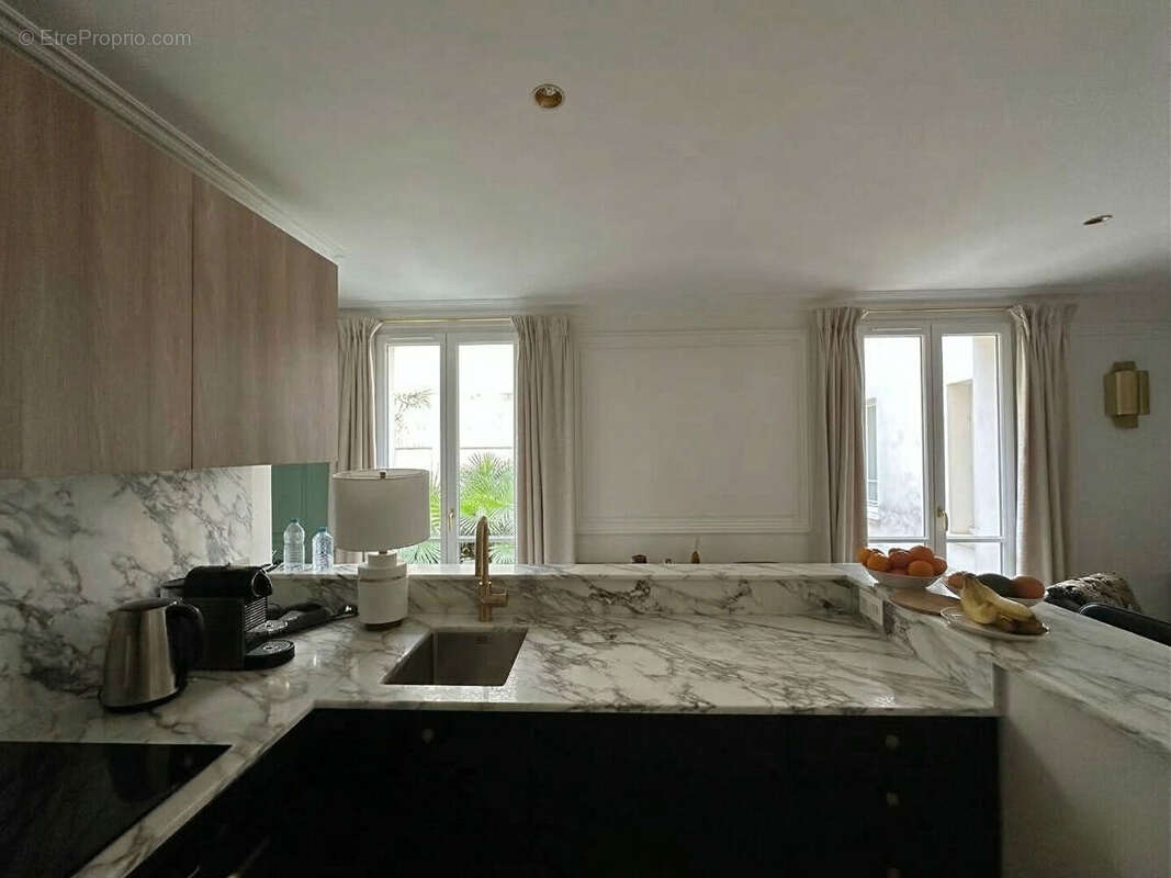 Appartement à PARIS-6E