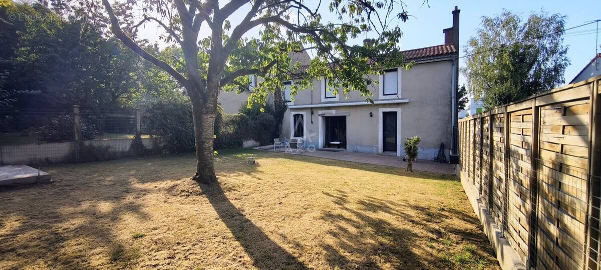 Maison à BEAUPREAU