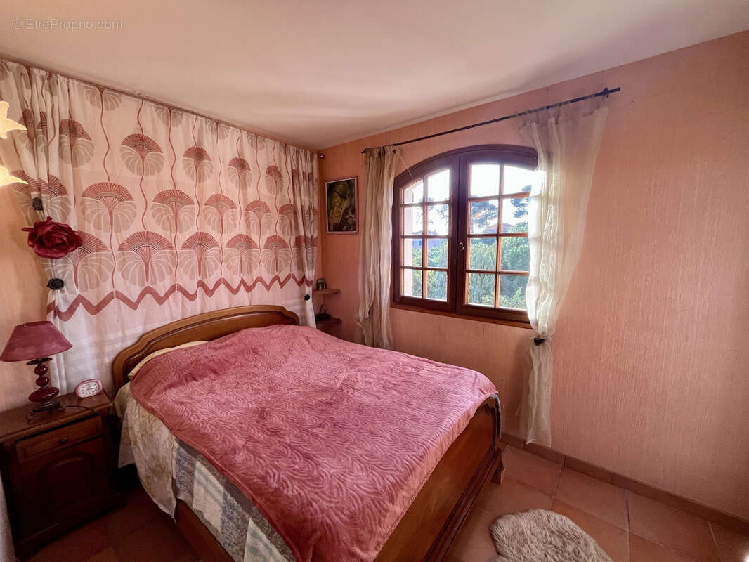 Maison à SIX-FOURS-LES-PLAGES