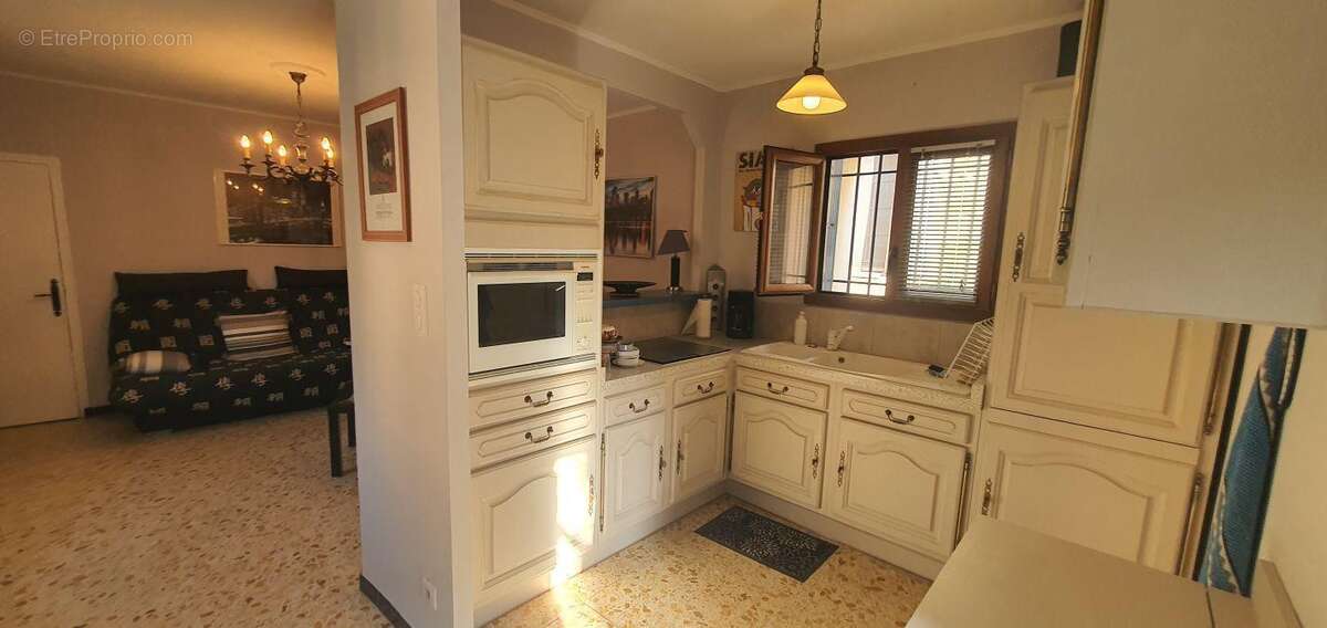 Maison à SAINT-QUENTIN-LA-POTERIE