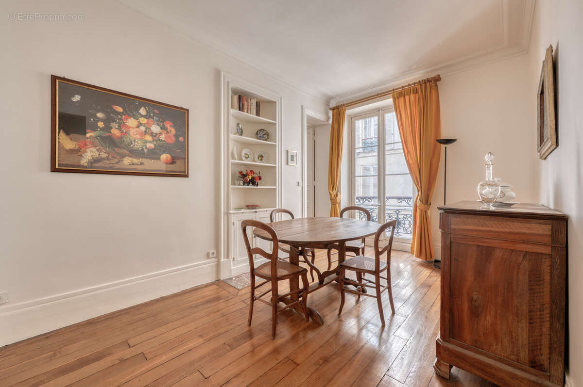 Appartement à PARIS-6E