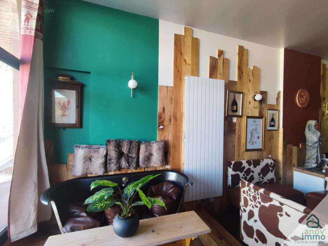 VENTE Local commercial 75m2 (murs et fond) - photo 2
