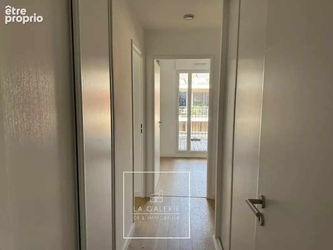 A VENDRE -  SAINT-MICHEL – T4 de 96 m² en dernier étage, 2 terrasses, calme absolu et prestations de qualité - photo 7