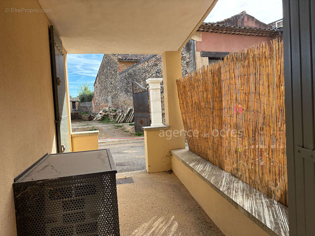 Maison à ROUSSILLON