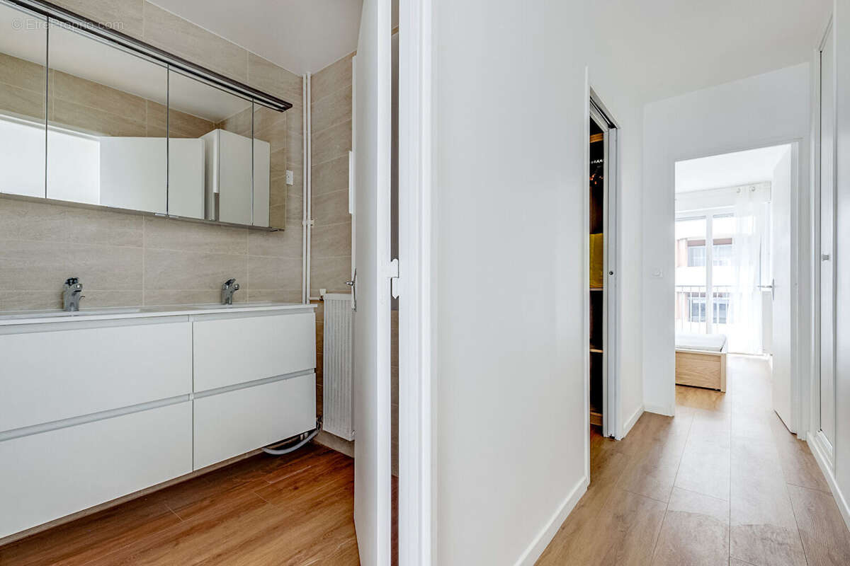 Appartement à PARIS-15E
