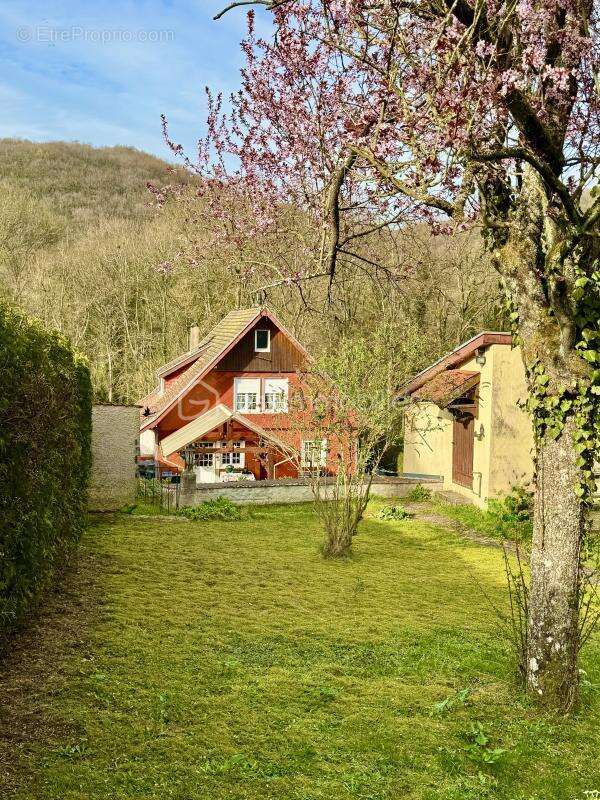 Maison à ARS-SUR-MOSELLE