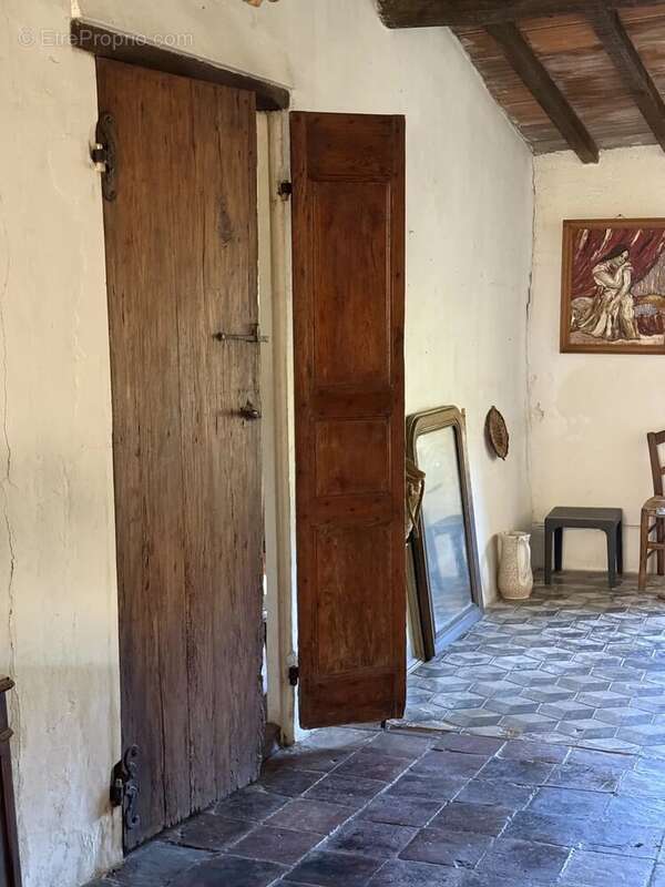 Maison à FEUILLA