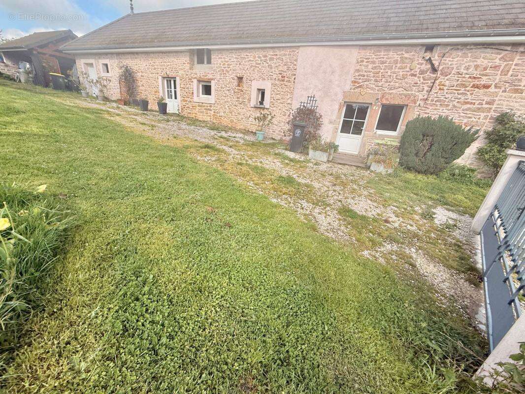 Maison à FLAGEY-LES-AUXONNE