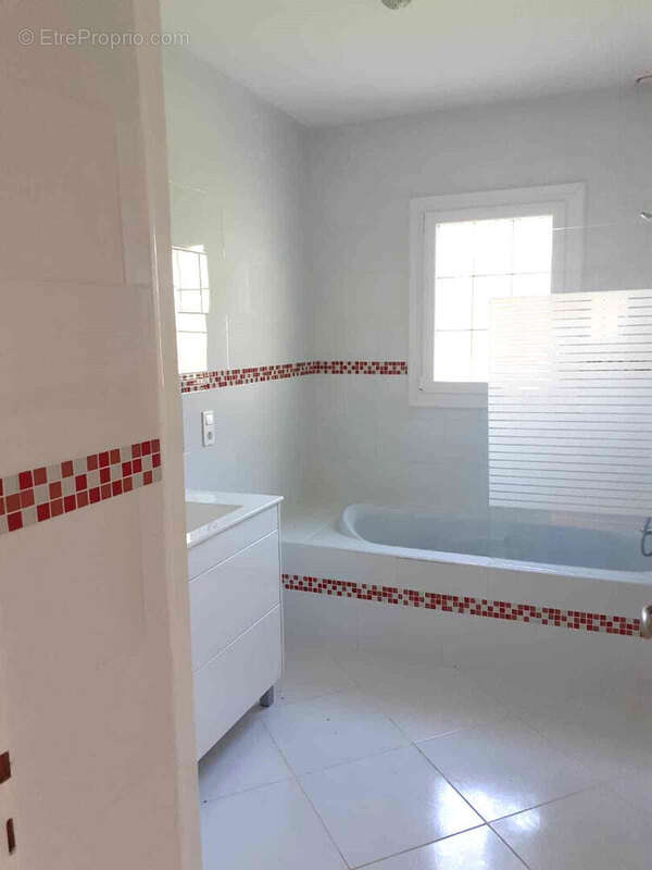 Maison à TALMONT-SAINT-HILAIRE