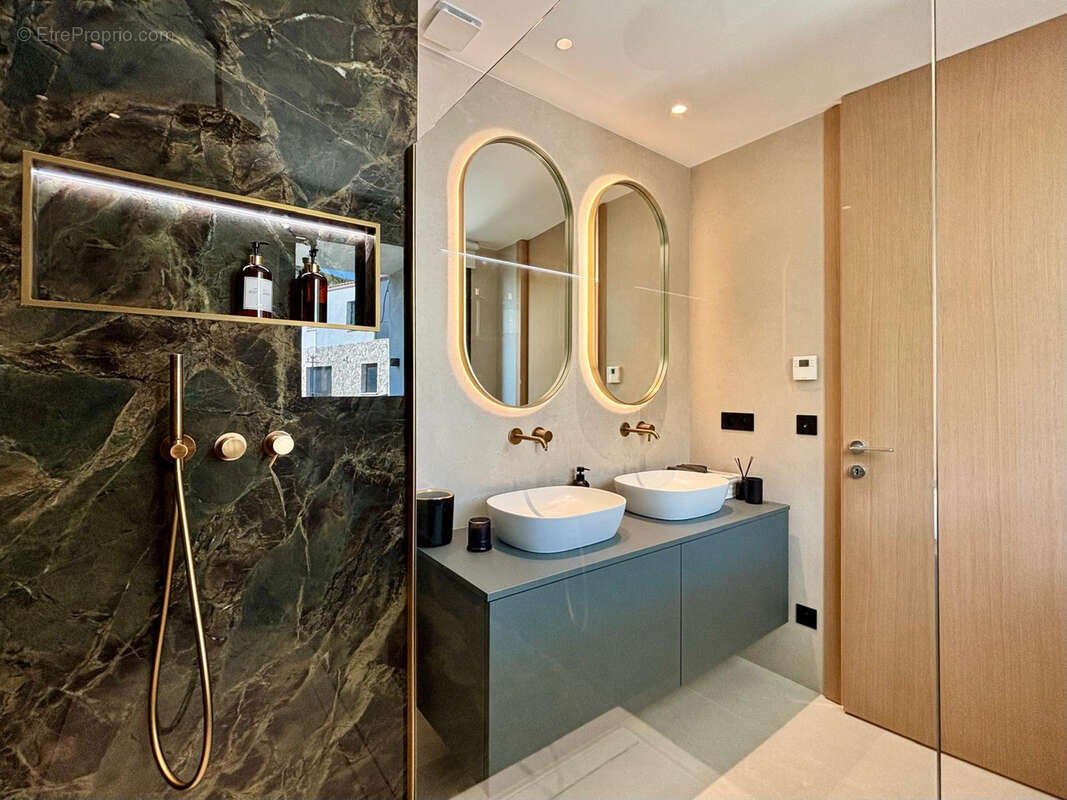 Maison à SAINT-CHAMAS