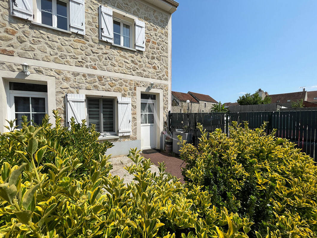 Appartement à BRIE-COMTE-ROBERT