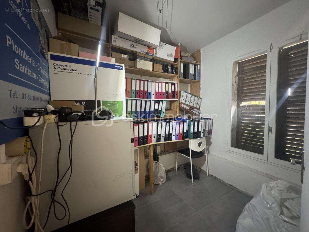 Commerce à PALAISEAU