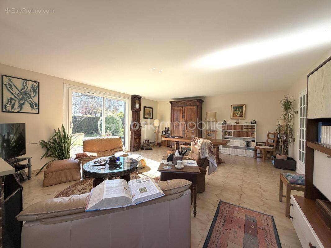 Maison à MAREIL-SUR-MAULDRE