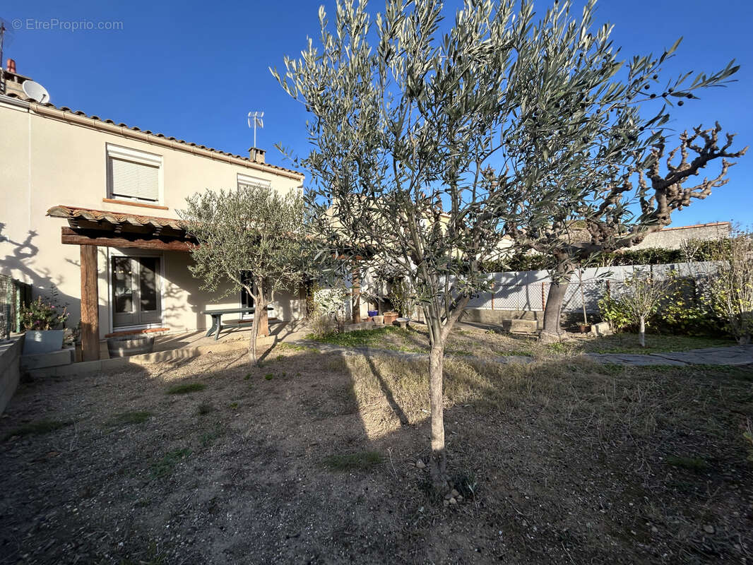 Maison à LEZIGNAN-CORBIERES