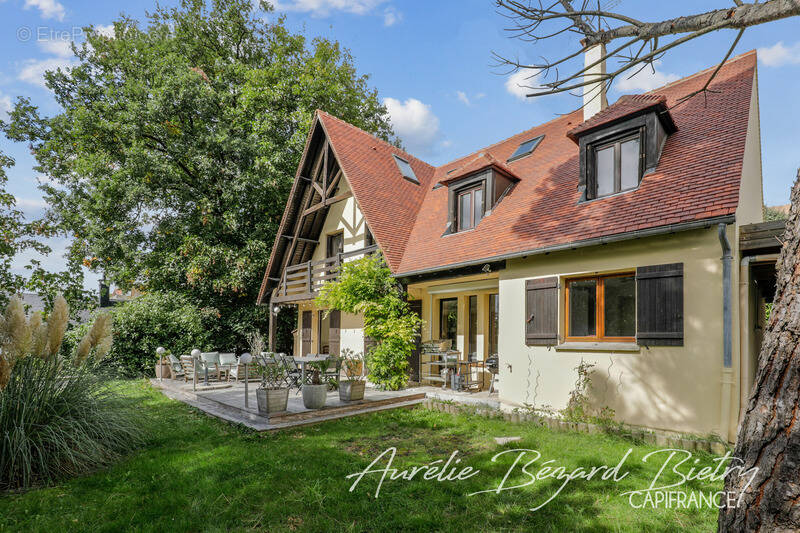 Maison à VAUCRESSON