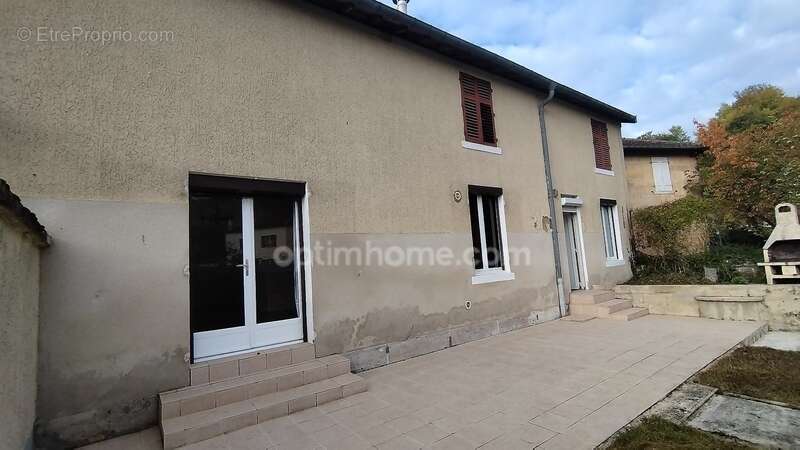 Maison à LISLE-EN-RIGAULT