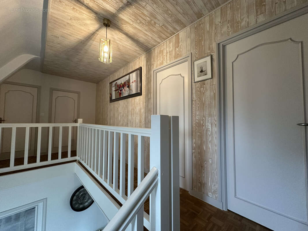 Propriété  proche du centre-ville - photo 11