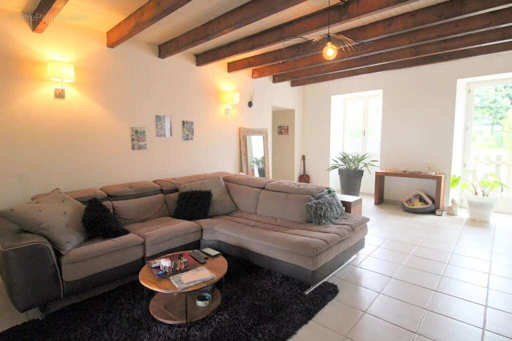Charentaise de 5 chambres avec piscine - photo 5