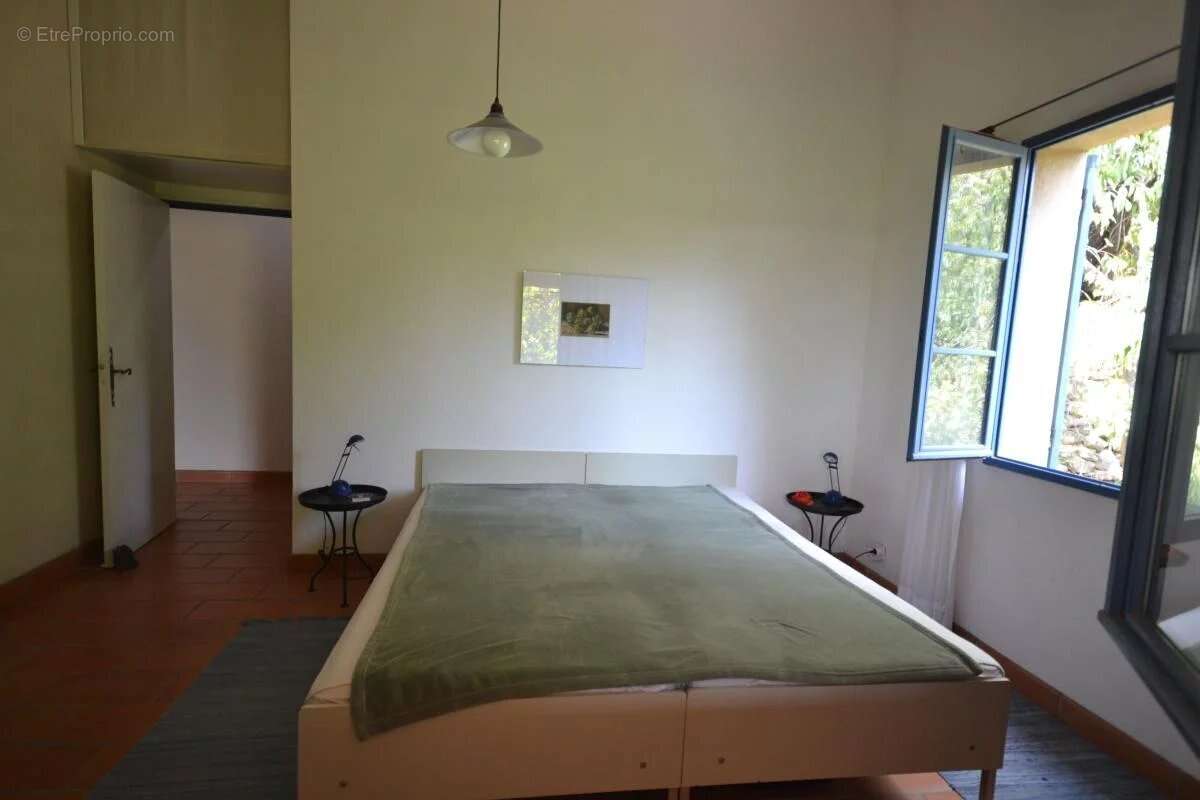 Maison restaurée 2 chambres sur  jardin paysagé piscinable  de 500m2 avec vue dégagée - photo 17