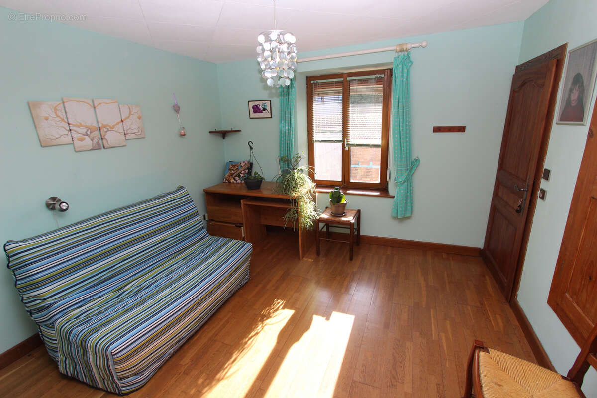 Maison à THAON-LES-VOSGES