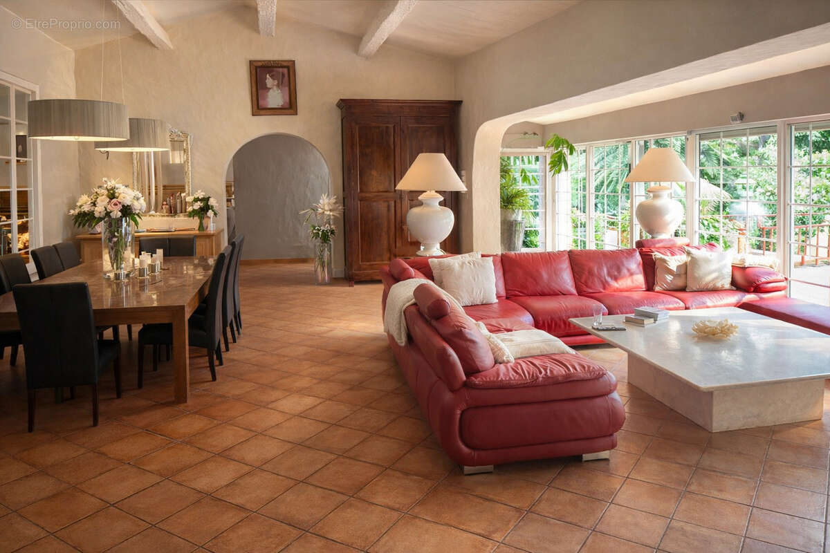 Maison à LA CADIERE-D'AZUR