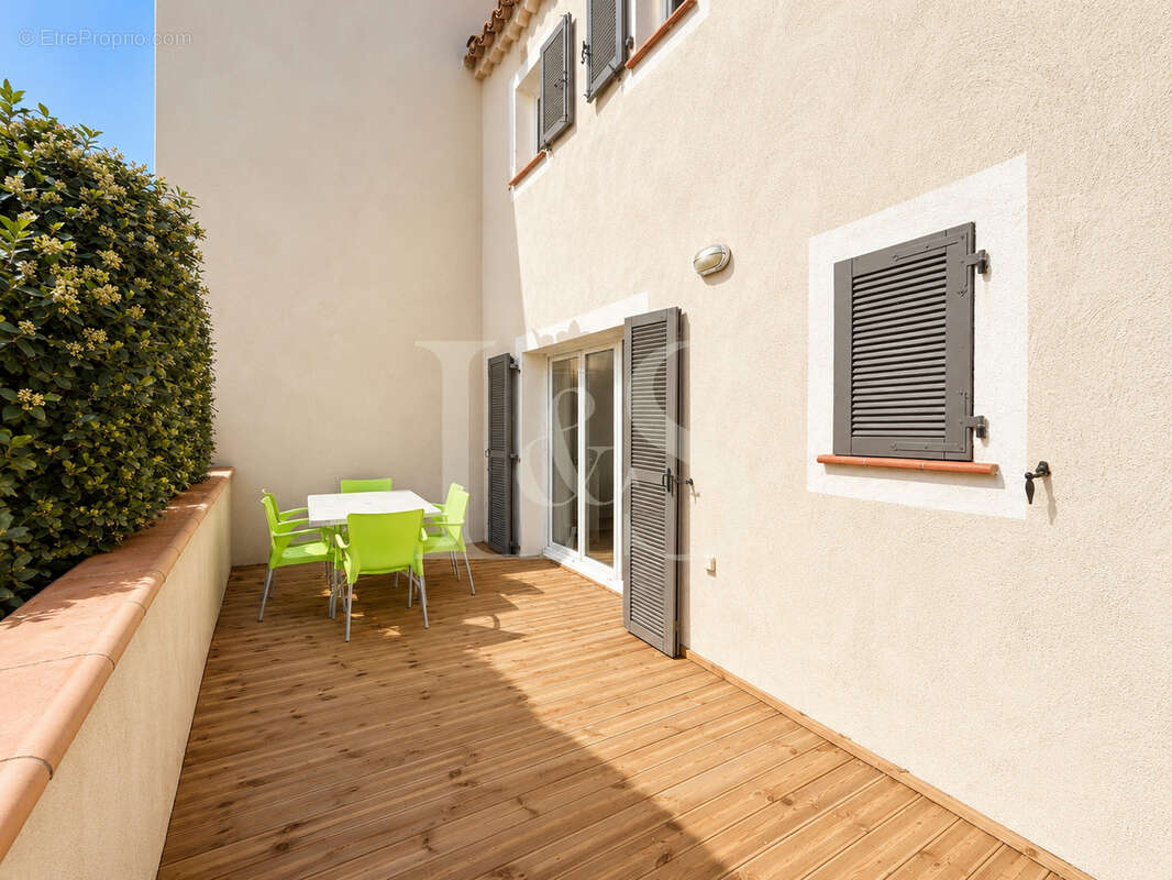 Appartement à MALAUCENE