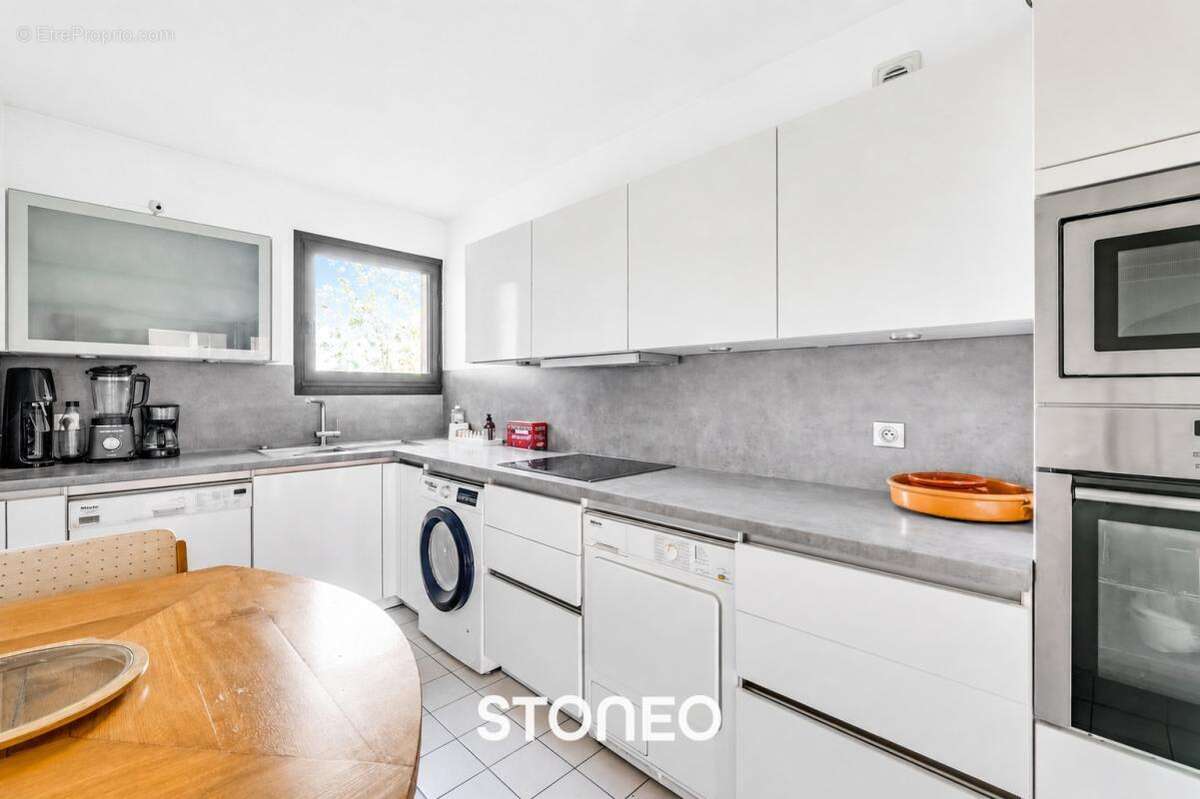 Appartement à LEVALLOIS-PERRET