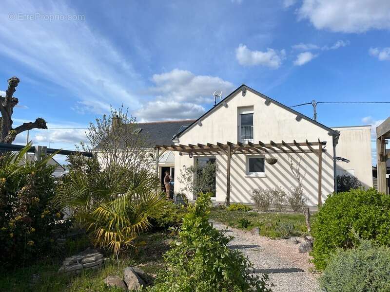 Maison à VILLEBERNIER